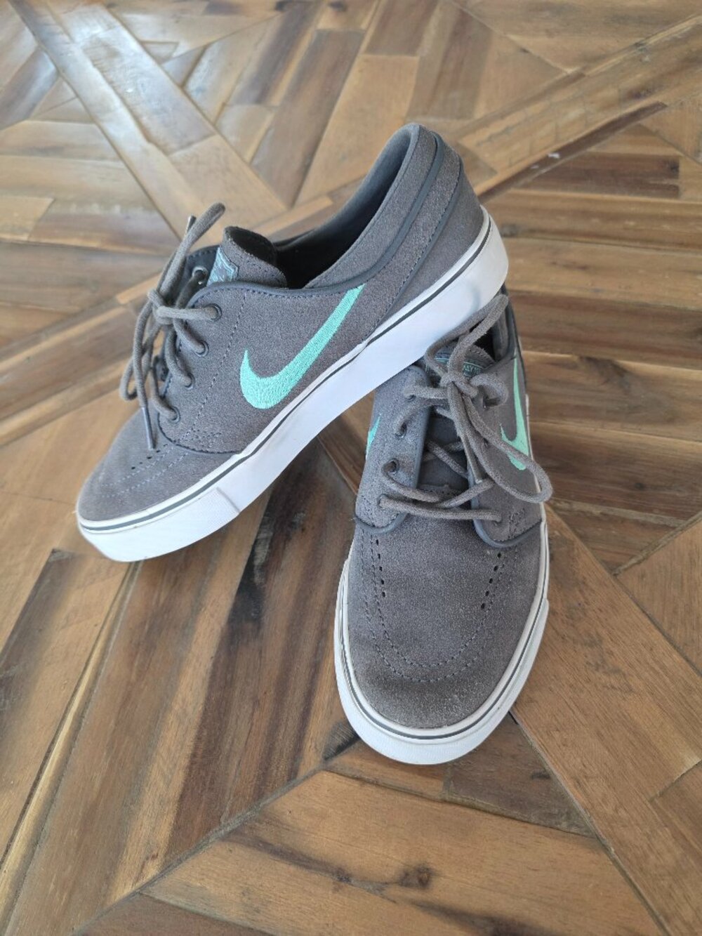 Boys Stefan Janoski Nike Sneakers, Size 5, Gray & Teal